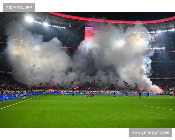 欧足联罚款拜仁5万欧元，烟火管理成俱乐部难题